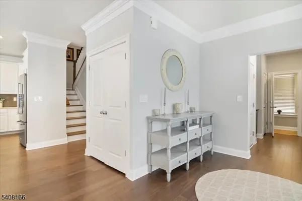 10 Albie Dr, Mountain Lakes Boro, NJ 07046