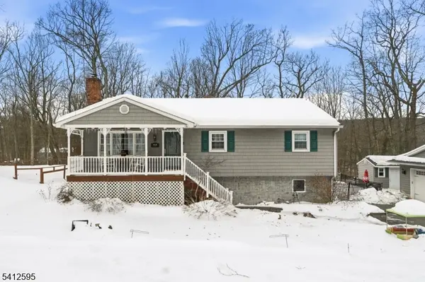 17 Acorn Dr, Vernon Twp., NJ 07422