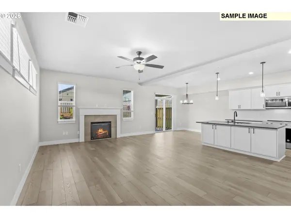 2043 E OTTER LOOP, La Center, WA 98629