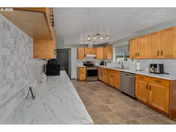 Springfield, OR 97478,555 66TH ST