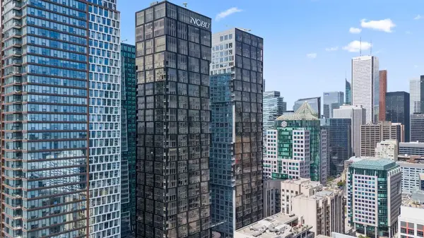 35 Mercer ST #3708, Toronto C01, ON M5V 0V1