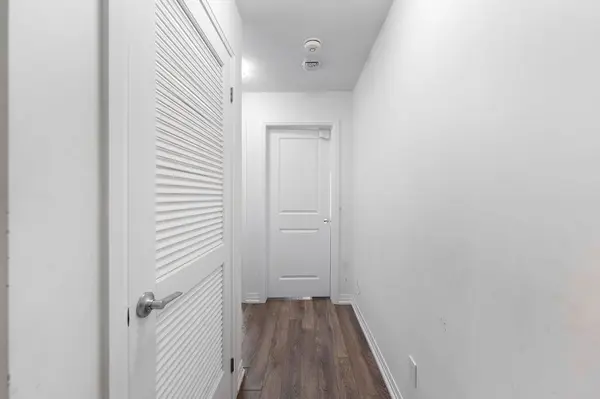 2635 William Jackson DR #715, Pickering, ON L1X 0L4