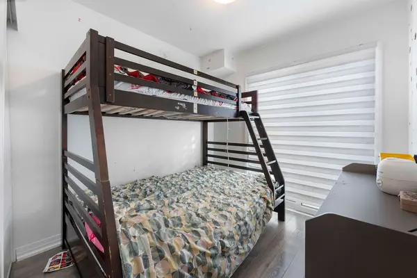 2635 William Jackson DR #715, Pickering, ON L1X 0L4