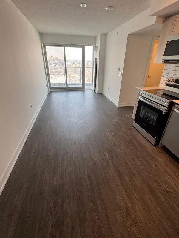 1010 Sandy Beach RD #1002, Pickering, ON L1W 0C7