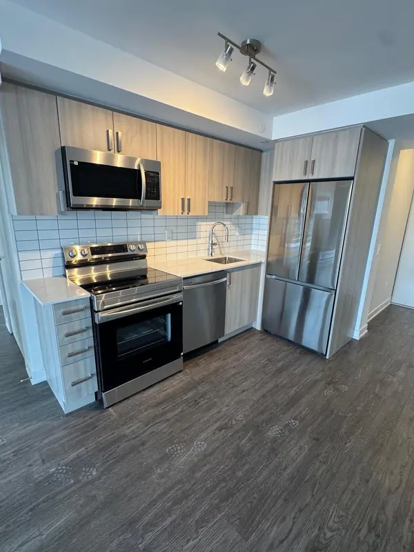 1010 Sandy Beach RD #1002, Pickering, ON L1W 0C7