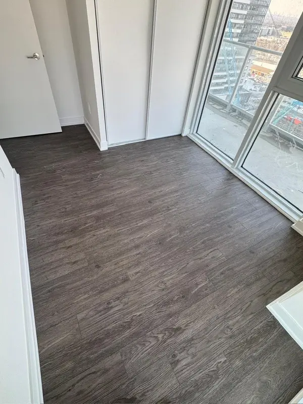 1010 Sandy Beach RD #1002, Pickering, ON L1W 0C7