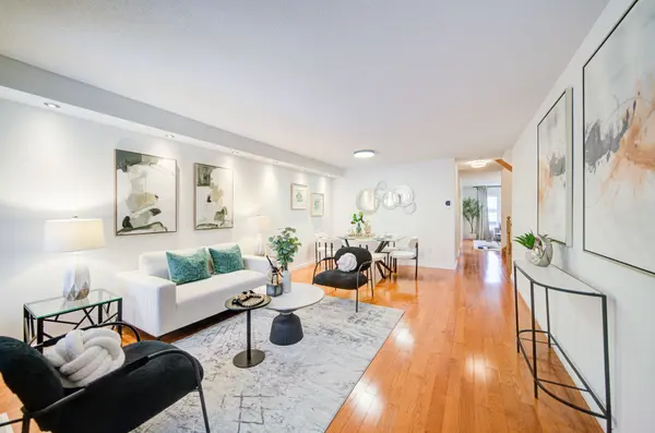 21 Westcliffe CRES, Richmond Hill, ON L4E 0S1