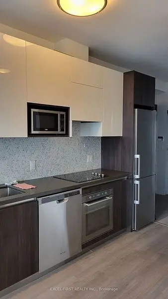 15 Water Walk DR #2601, Markham, ON L6G 0G2