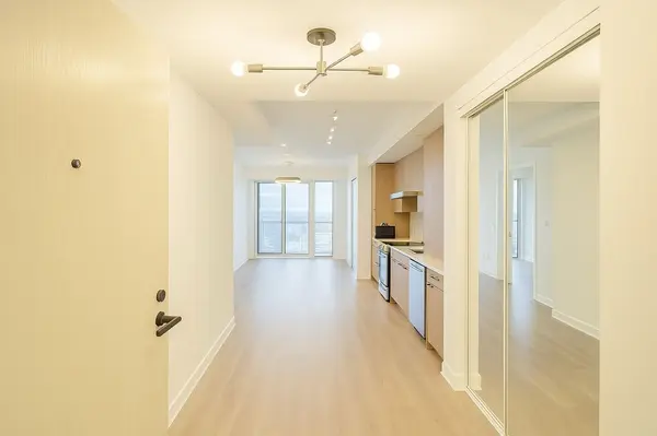 195 Commerce ST #2309, Vaughan, ON L4K 0P9