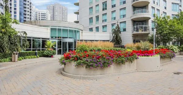 2111 Lake Shore BLVD W #812, Toronto W06, ON M8V 4B2