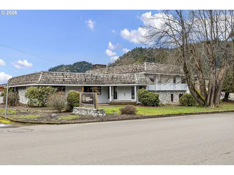 649 FIR ST, Drain, OR 97435