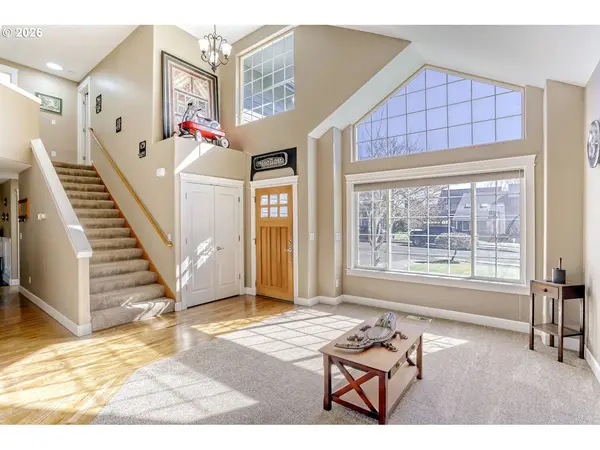 19453 Sunset Springs DR, Oregon City, OR 97045