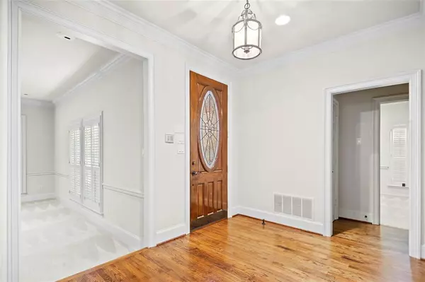 Dallas, TX 75225,7247 Lane Park Drive