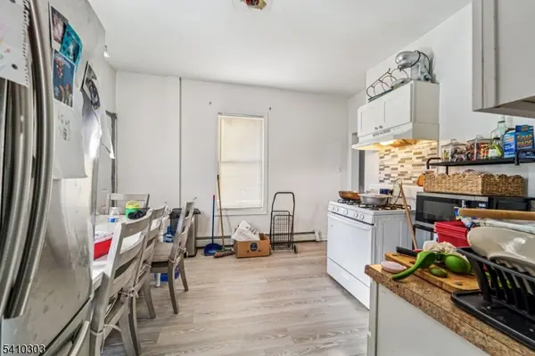 37 Hillman St, Paterson City, NJ 07522