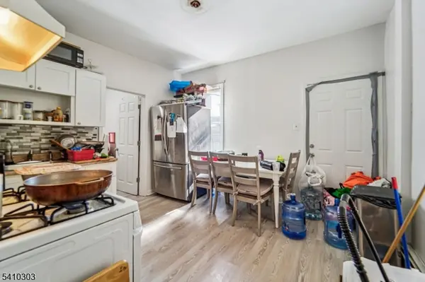 37 Hillman St, Paterson City, NJ 07522