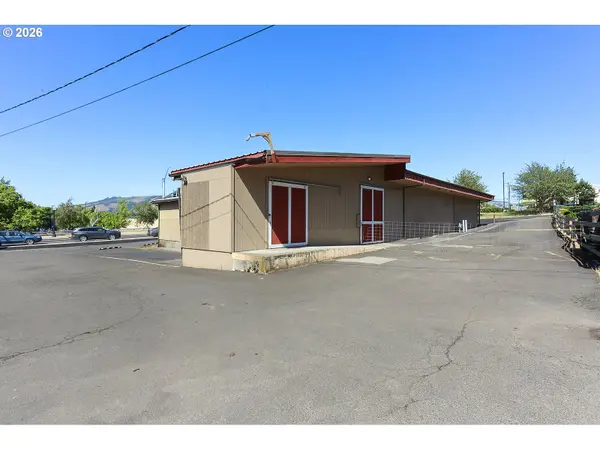 2727 CASCADE AVE, Hood River, OR 97031