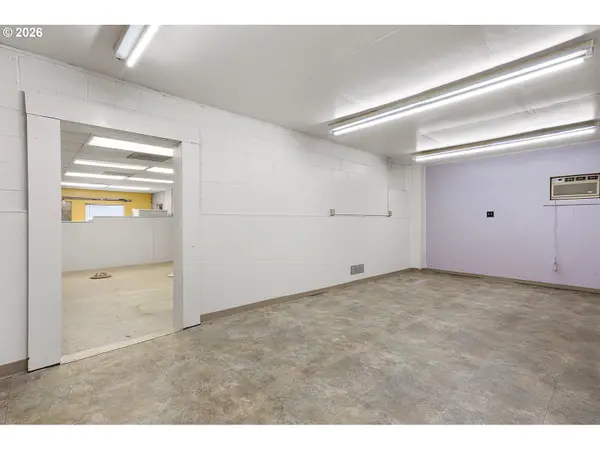 2727 CASCADE AVE, Hood River, OR 97031