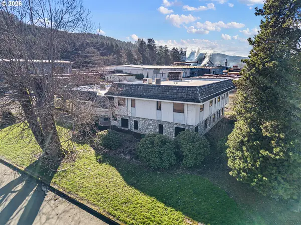 Drain, OR 97435,649 FIR ST