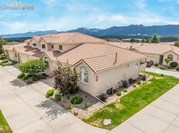 214 Luxury LN, Colorado Springs, CO 80921