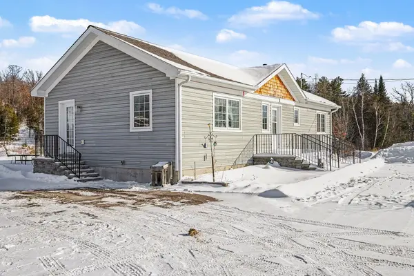 8688 Hwy 511 HWY, Lanark Highlands, ON K0G 1K0