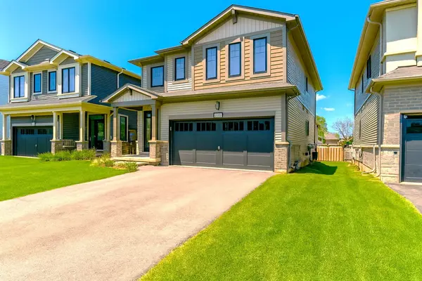 107 Starfire CRES, Hamilton, ON L8E 0K9