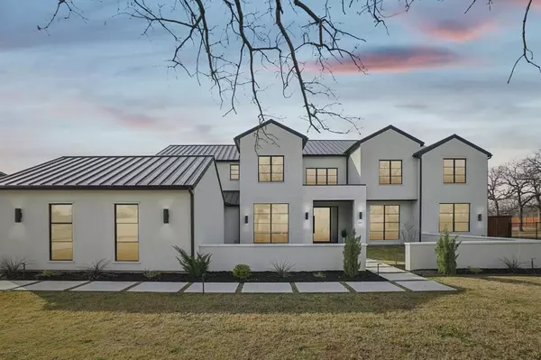 Southlake, TX 76092,310 Shady Oaks Drive