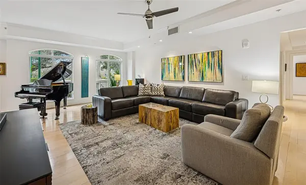 3401 Lee Parkway #105,  Dallas,  TX 75219