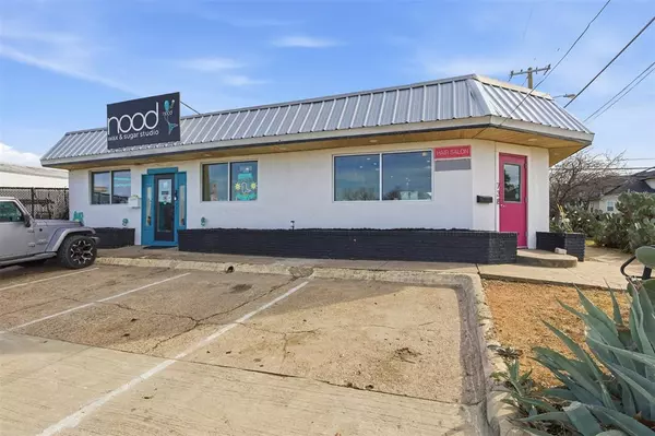 738 W Davis Street, Dallas, TX 75208