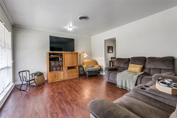 1918 S 5th Street, Garland, TX 75040