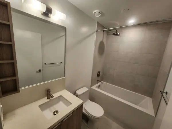 2020 Bathurst ST #727, Toronto C03, ON M5P 0A6