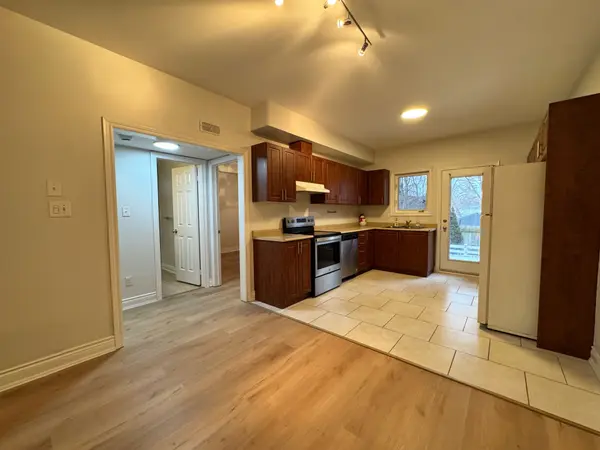 343 Pine AVE #Basement, Oshawa, ON L1J 2H6