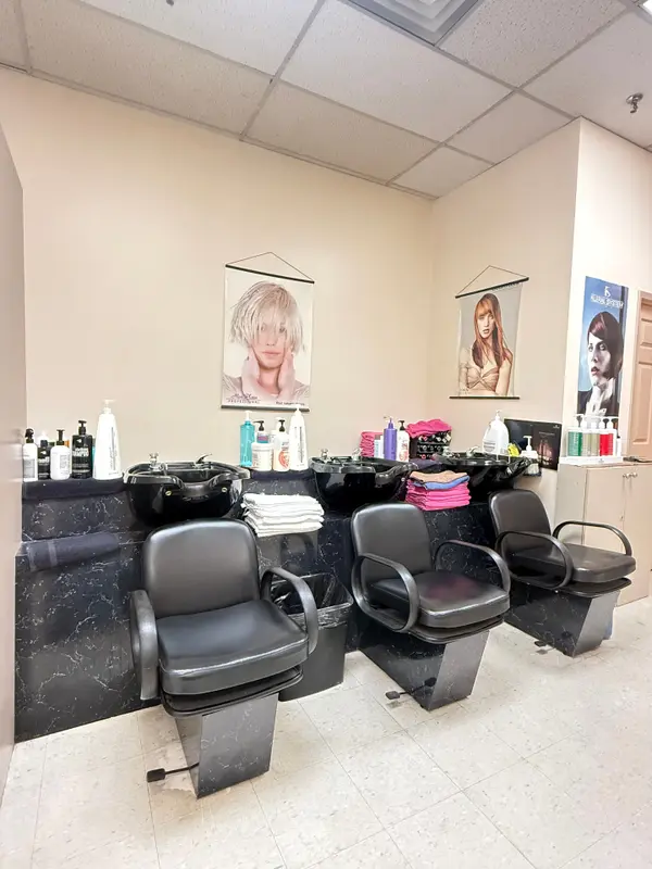 7313 Woodbine AVE E, Markham, ON L3R 3V7