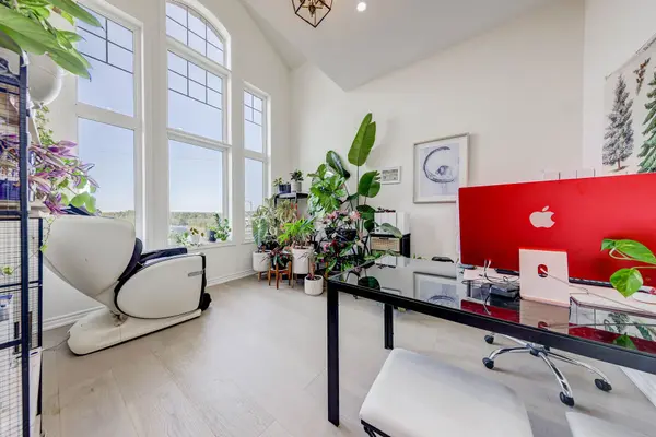 7 Cranley RD, East Gwillimbury, ON L9N 0T7