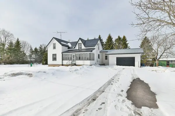 1172 Salem RD, Prince Edward County, ON K0K 1T0