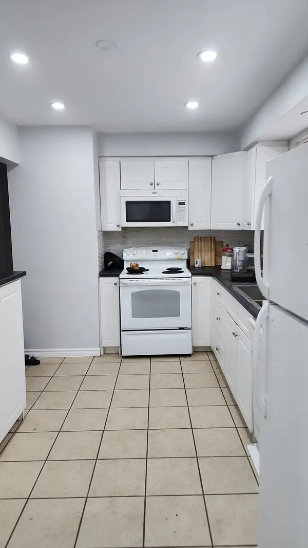 560 Glen Forrest BLVD, Waterloo, ON N2L 4J2