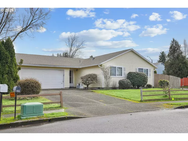 820 NE COCHRAN AVE, Gresham, OR 97030