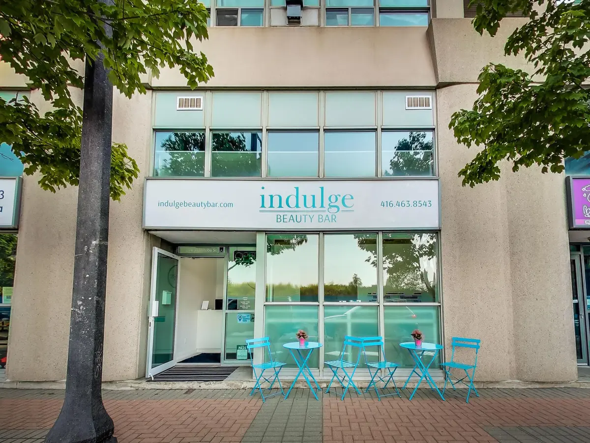 274 Manitoba ST, Toronto W06, ON M8Y 4G9