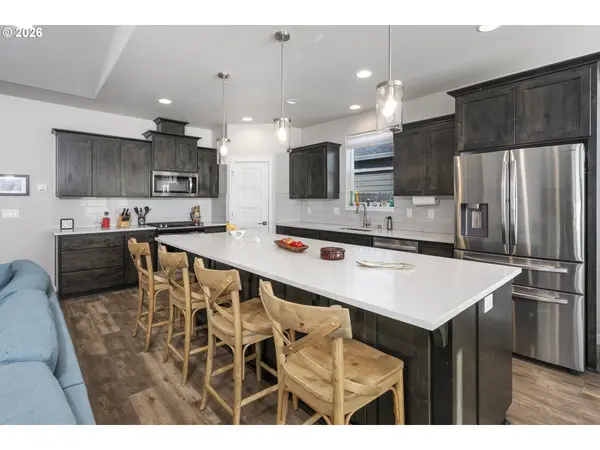 2053 N 4TH WAY, Ridgefield, WA 98642