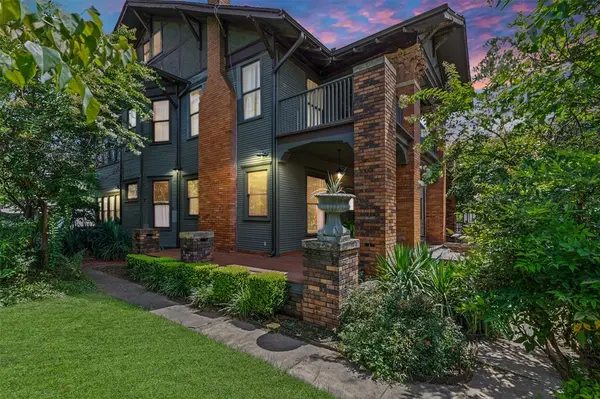 4606 E Side Avenue, Dallas, TX 75226