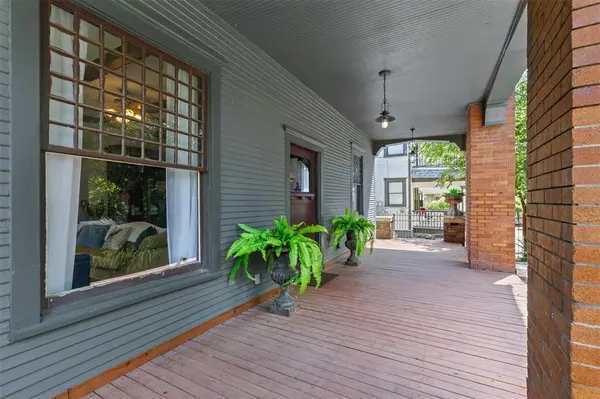 4606 E Side Avenue, Dallas, TX 75226