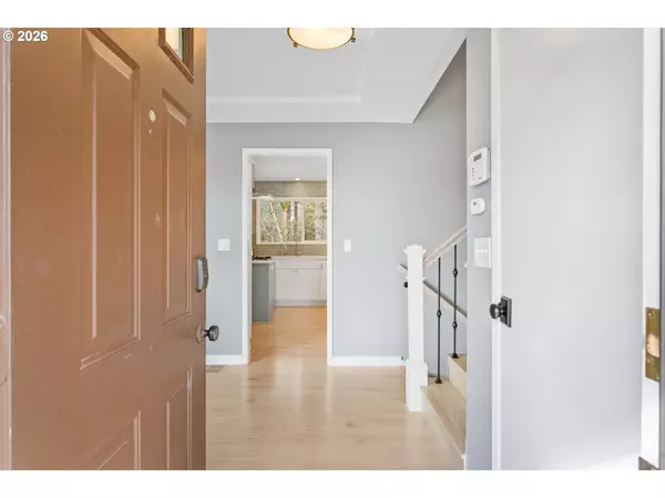 Lake Oswego, OR 97035,4911 PARKHILL ST