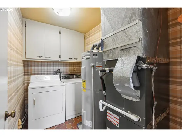 820 NE COCHRAN AVE, Gresham, OR 97030