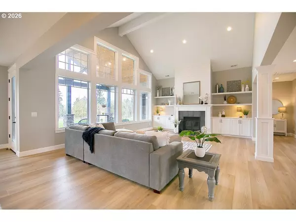 Castle Rock, WA 98611,302 WATERS RD