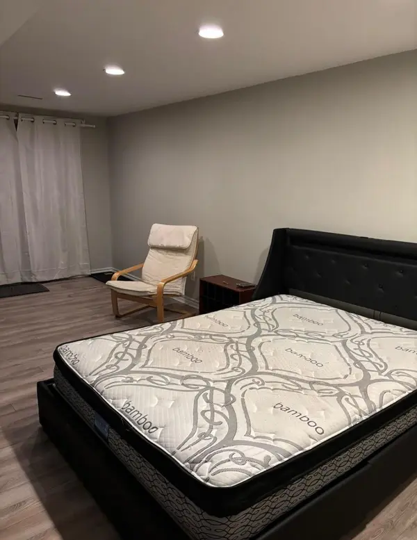 85 October LN, Aurora, ON L4G 7A1