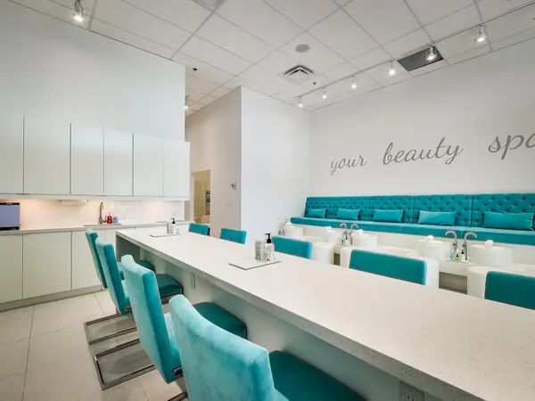 274 Manitoba ST, Toronto W06, ON M8Y 4G9