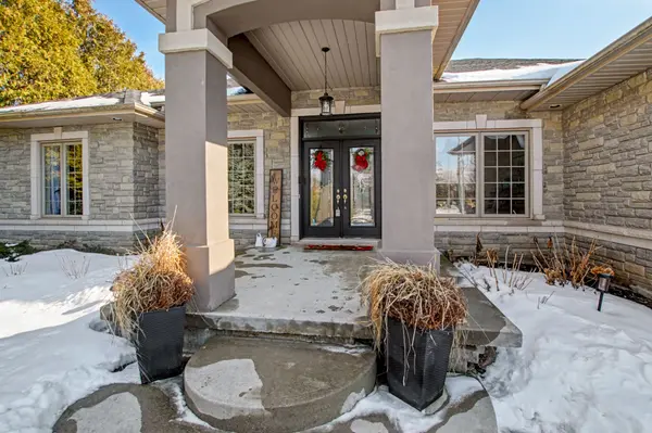 2 Irongate DR, Brant, ON N3L 4G4