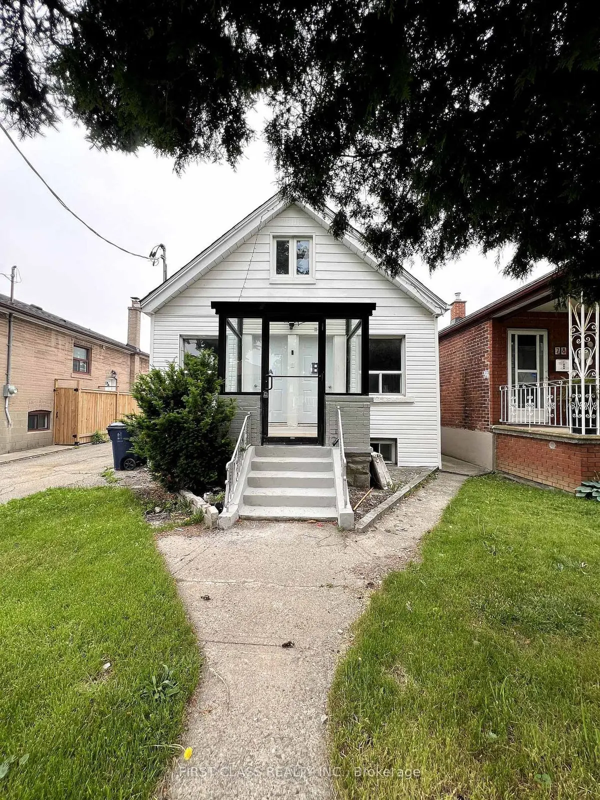 76 Ennerdale RD #BSMT, Toronto W03, ON M6E 4C4