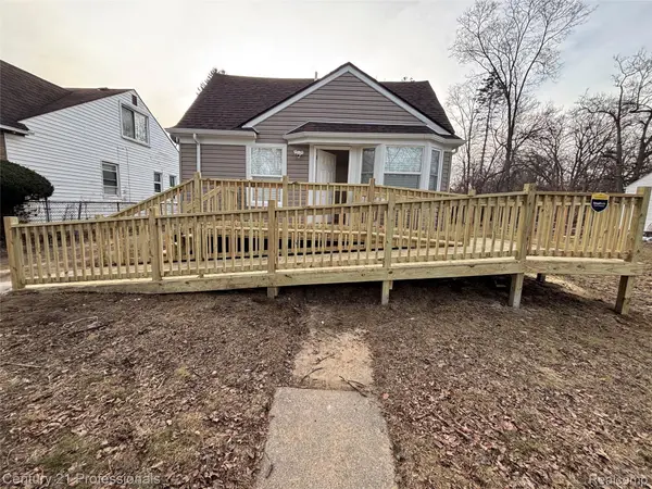 19767 Greenview RD, Detroit, MI 48219