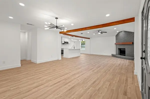 6000 Cool Springs Drive, Arlington, TX 76001