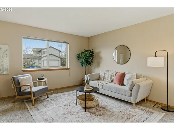 1022/1034 NE LIJA LOOP, Portland, OR 97211